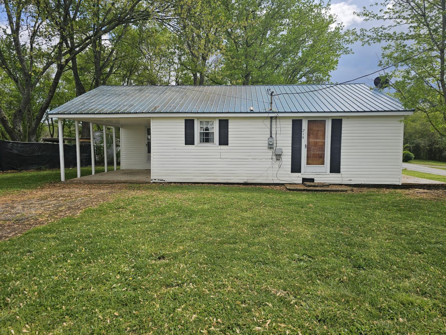 219-Vine-Cir For Sale
