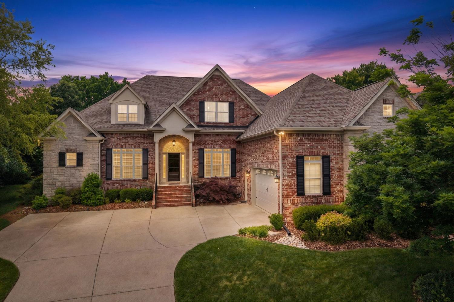 1002 Fall Creek Ct TN 37174 For Sale - 