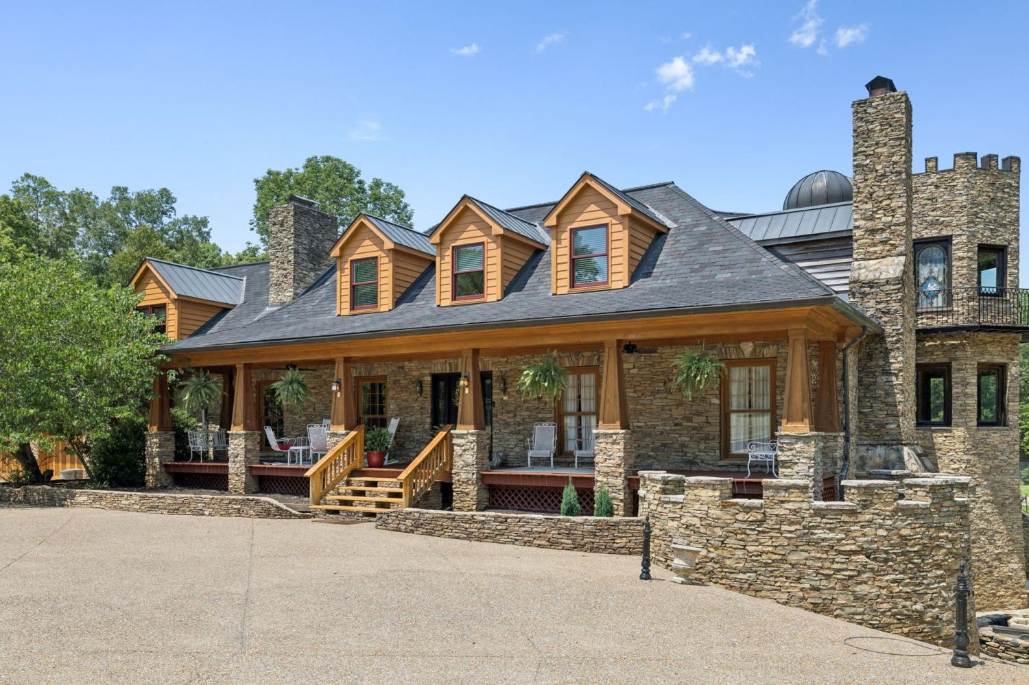 1374-Peter-Pond-Rd For Sale