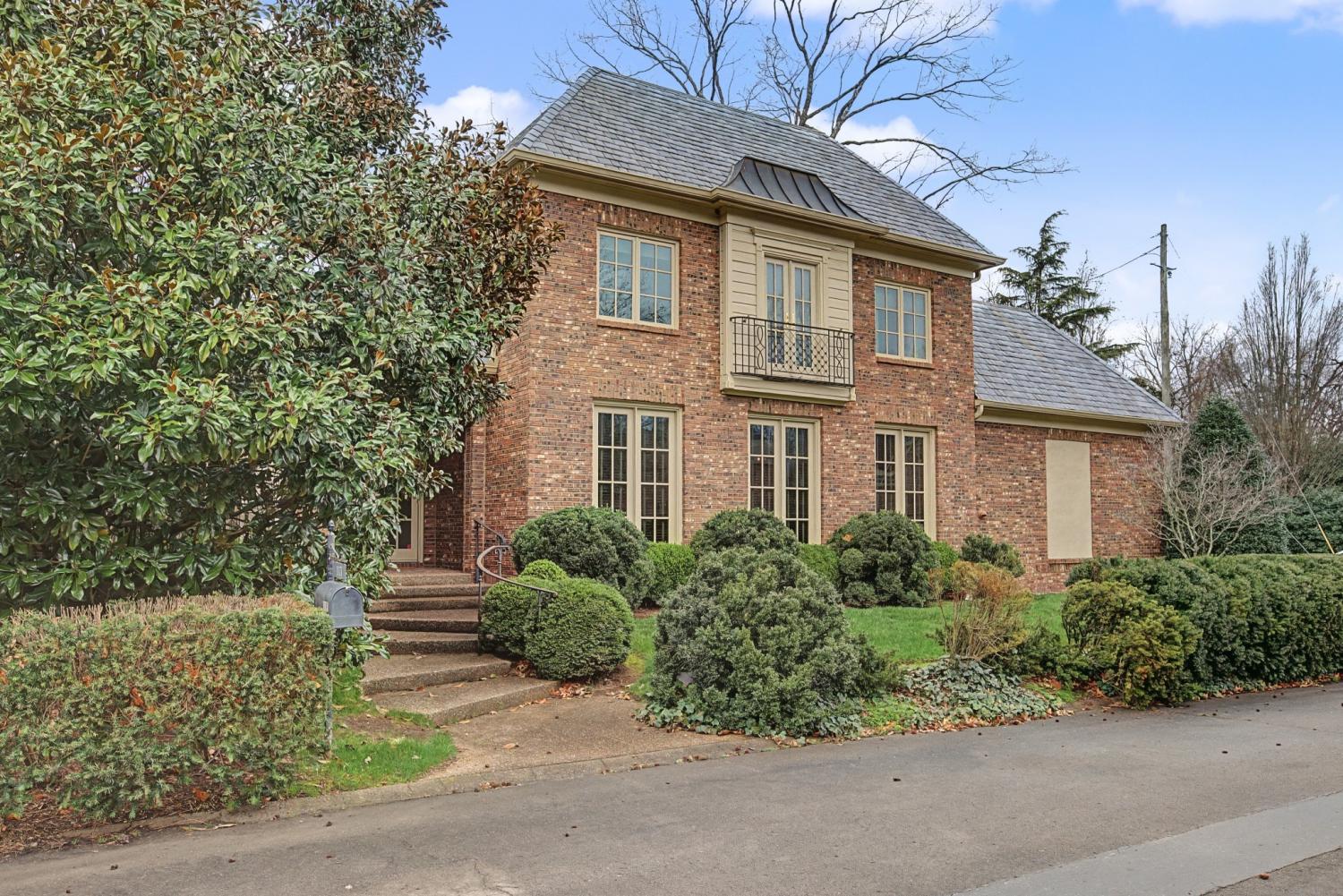 117-Wentworth-Ave For Sale