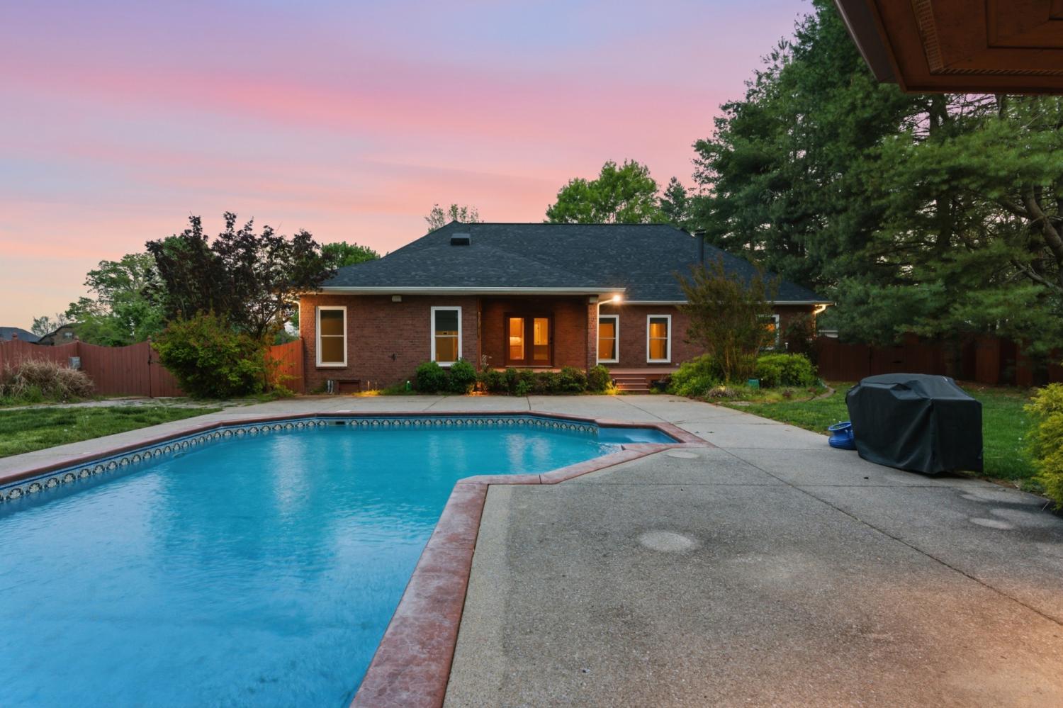 213-Bradshaw-Rd For Sale