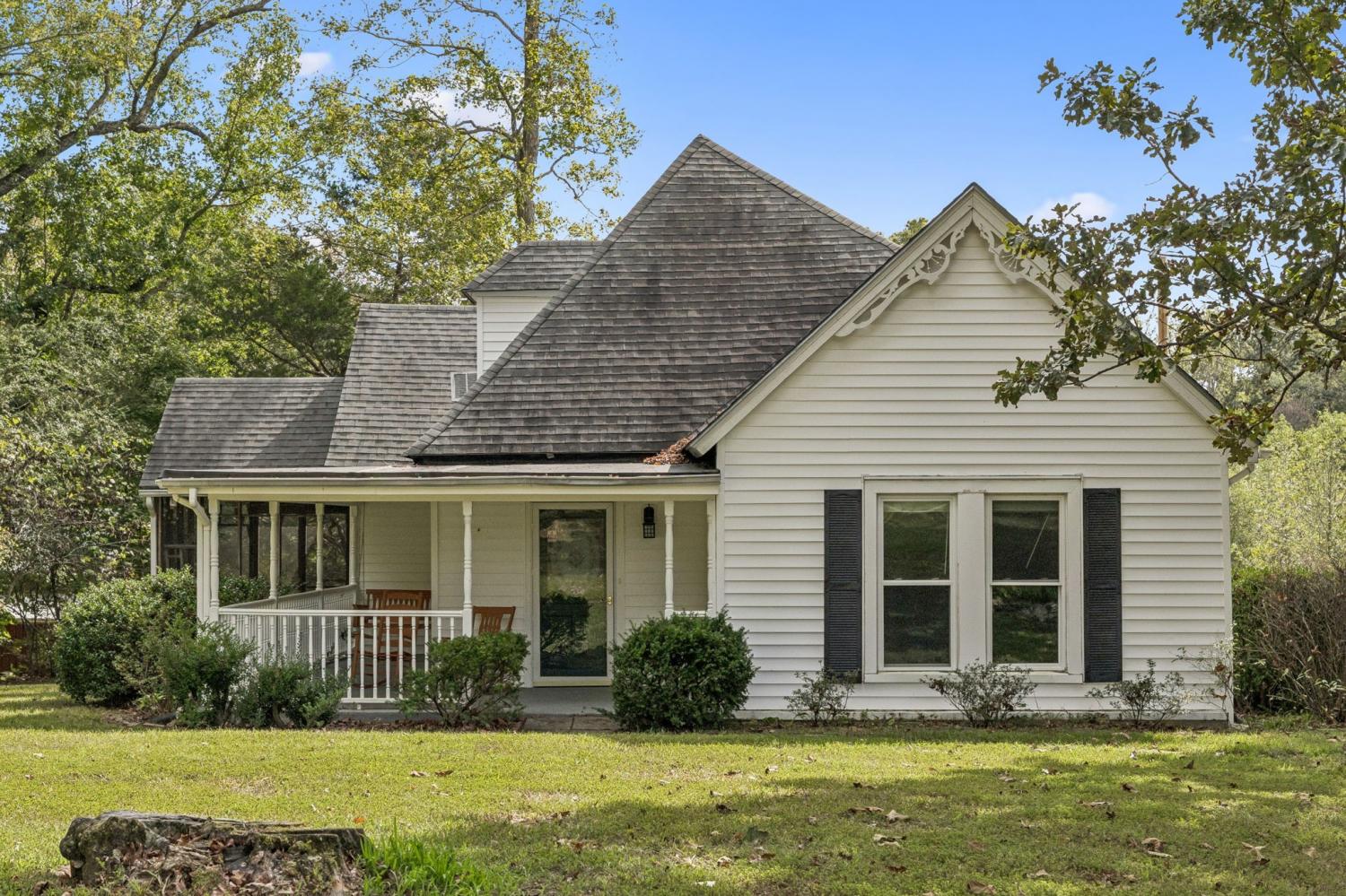 2075-Ussery-Ln For Sale