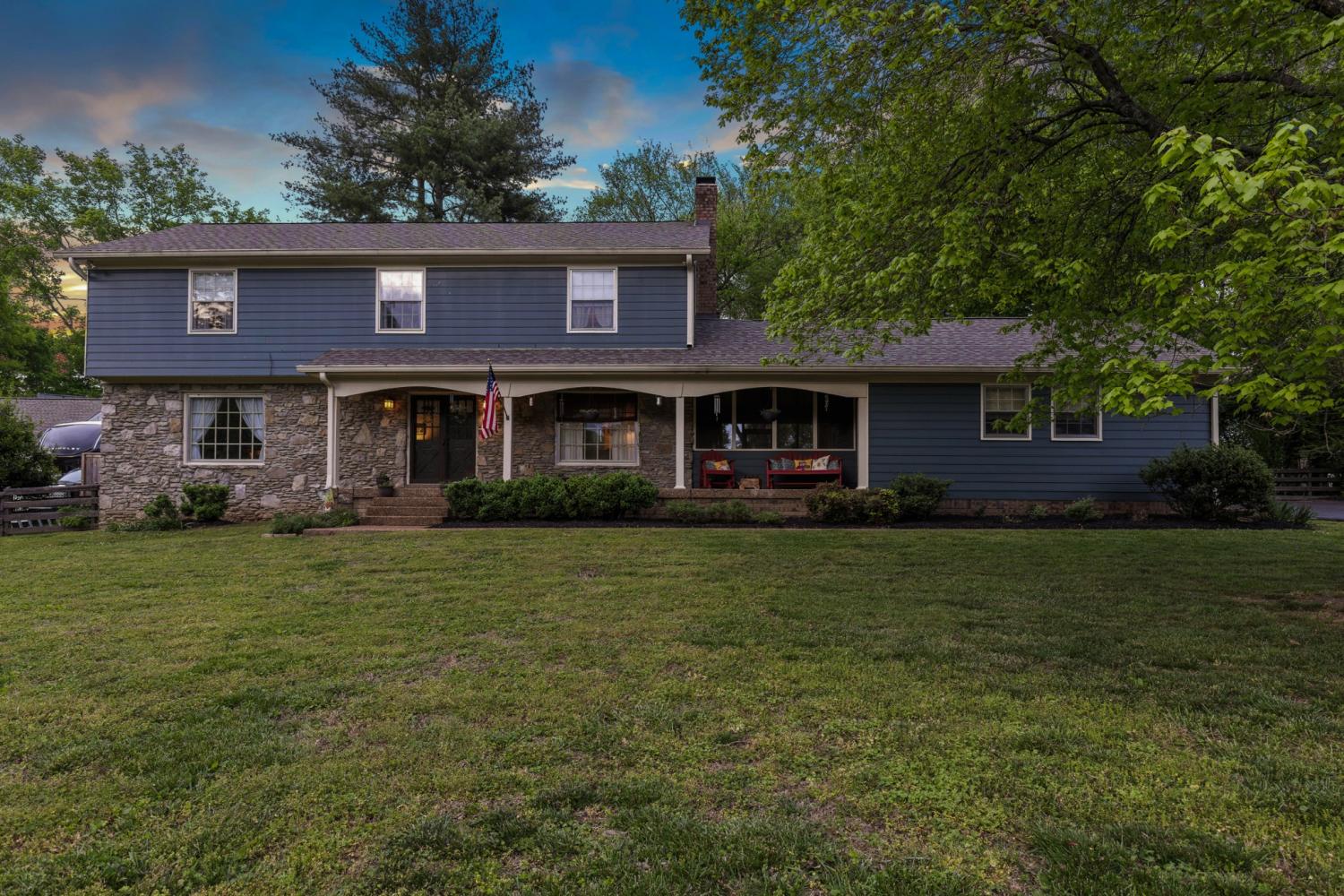 178-Meadowlake-Dr For Sale