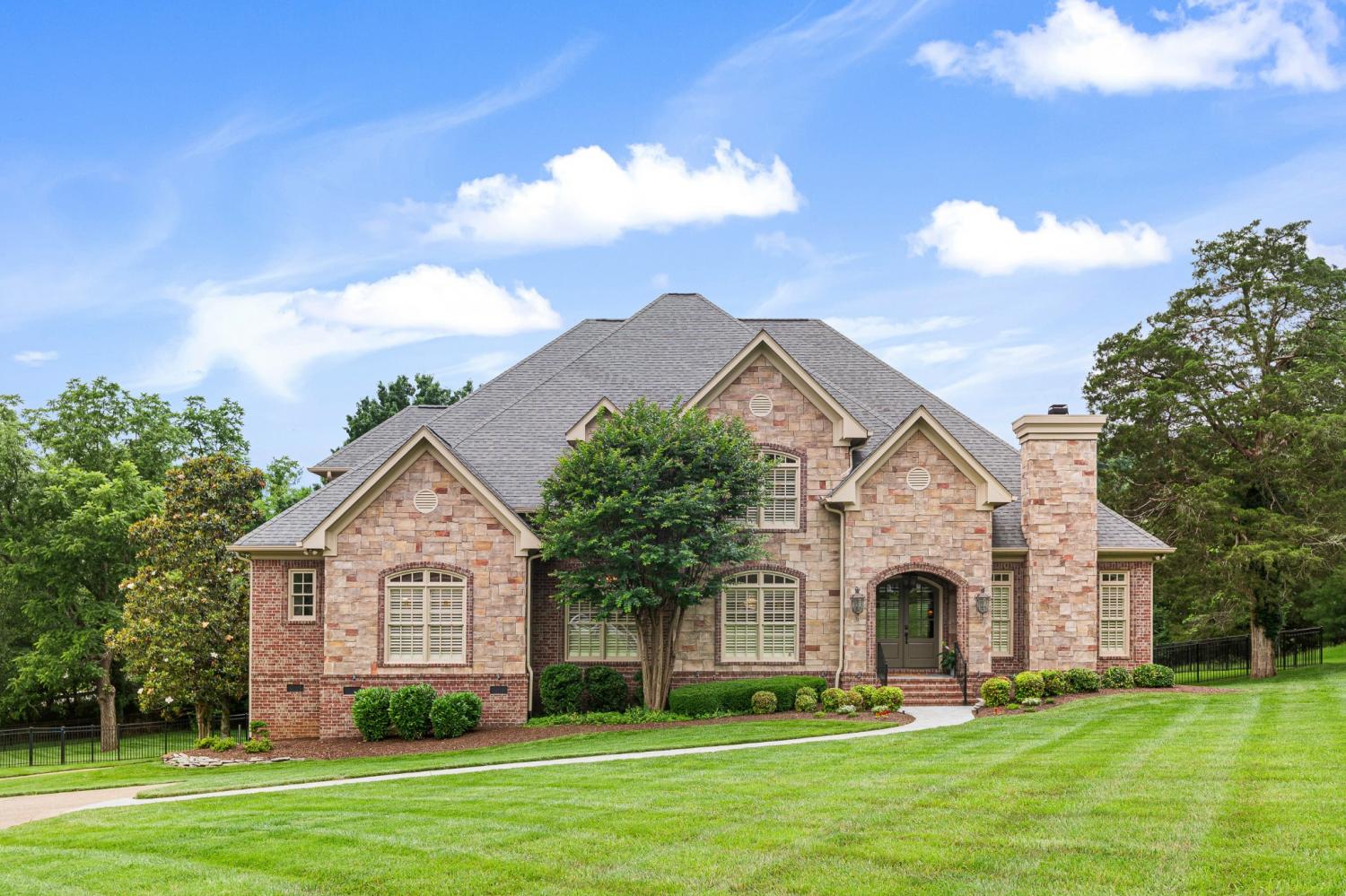 101-Balleroy-Dr For Sale