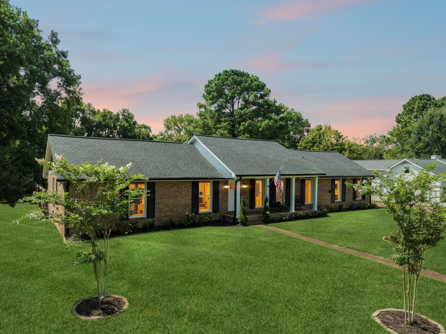 181-Lancaster-Dr For Sale