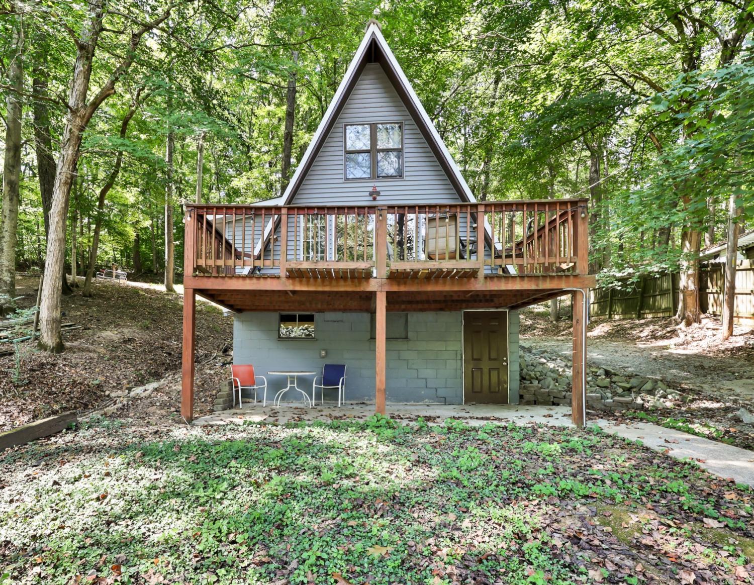 111-Lakeshore-Dr For Sale