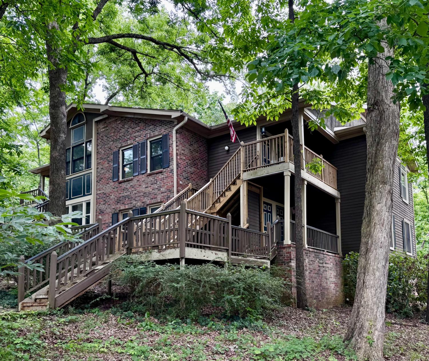 2002-Greenwood-Pl--SW For Sale