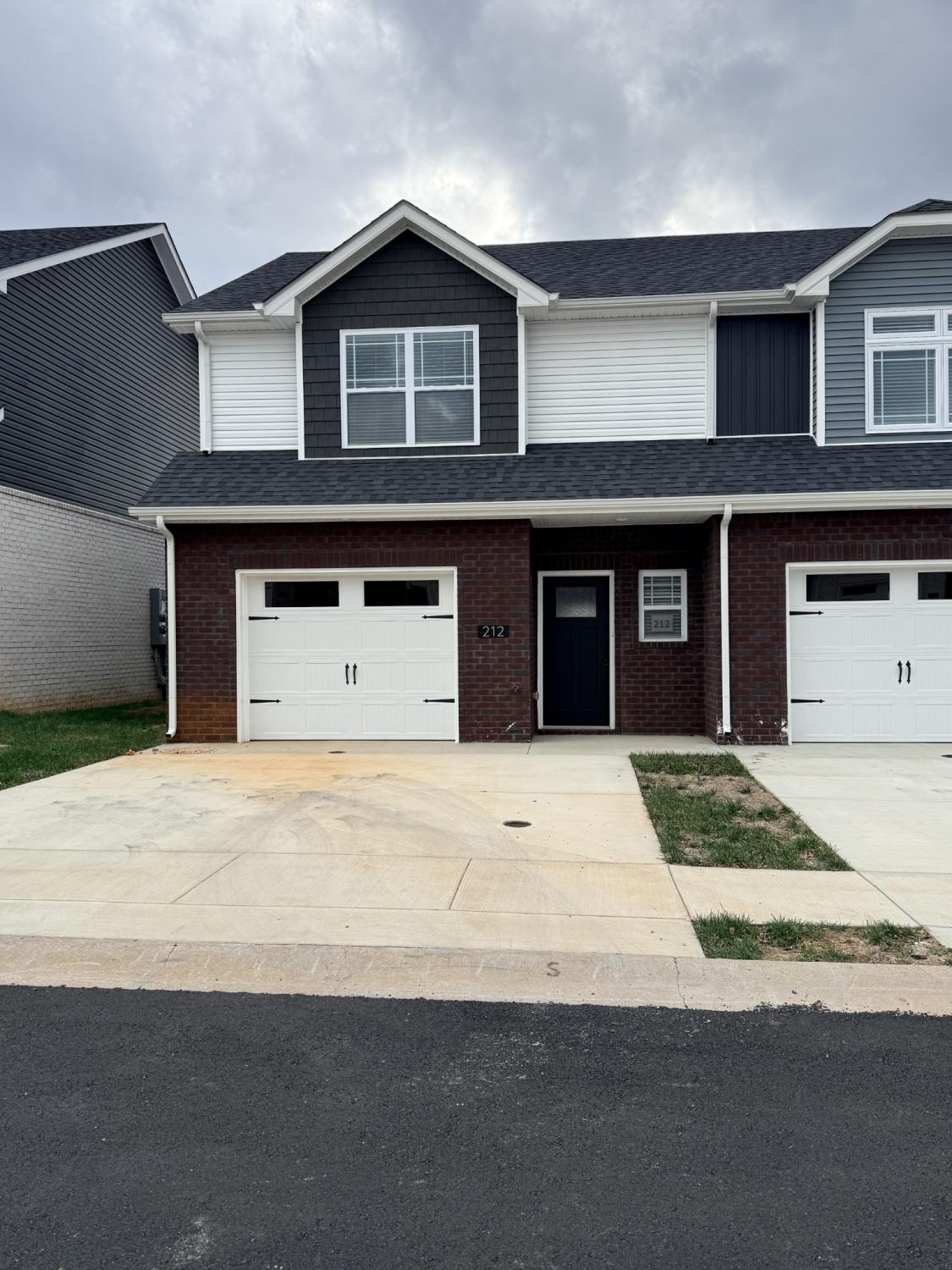 212-W-Fallow-Ct For Sale