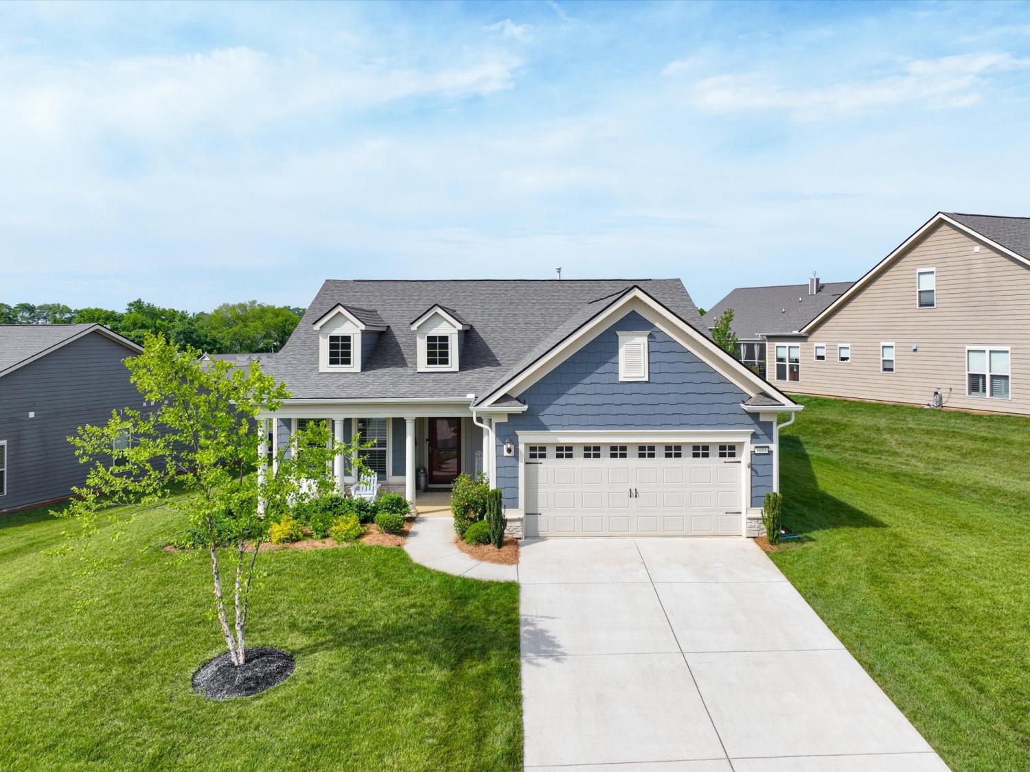 1055-Sumner-Grv For Sale