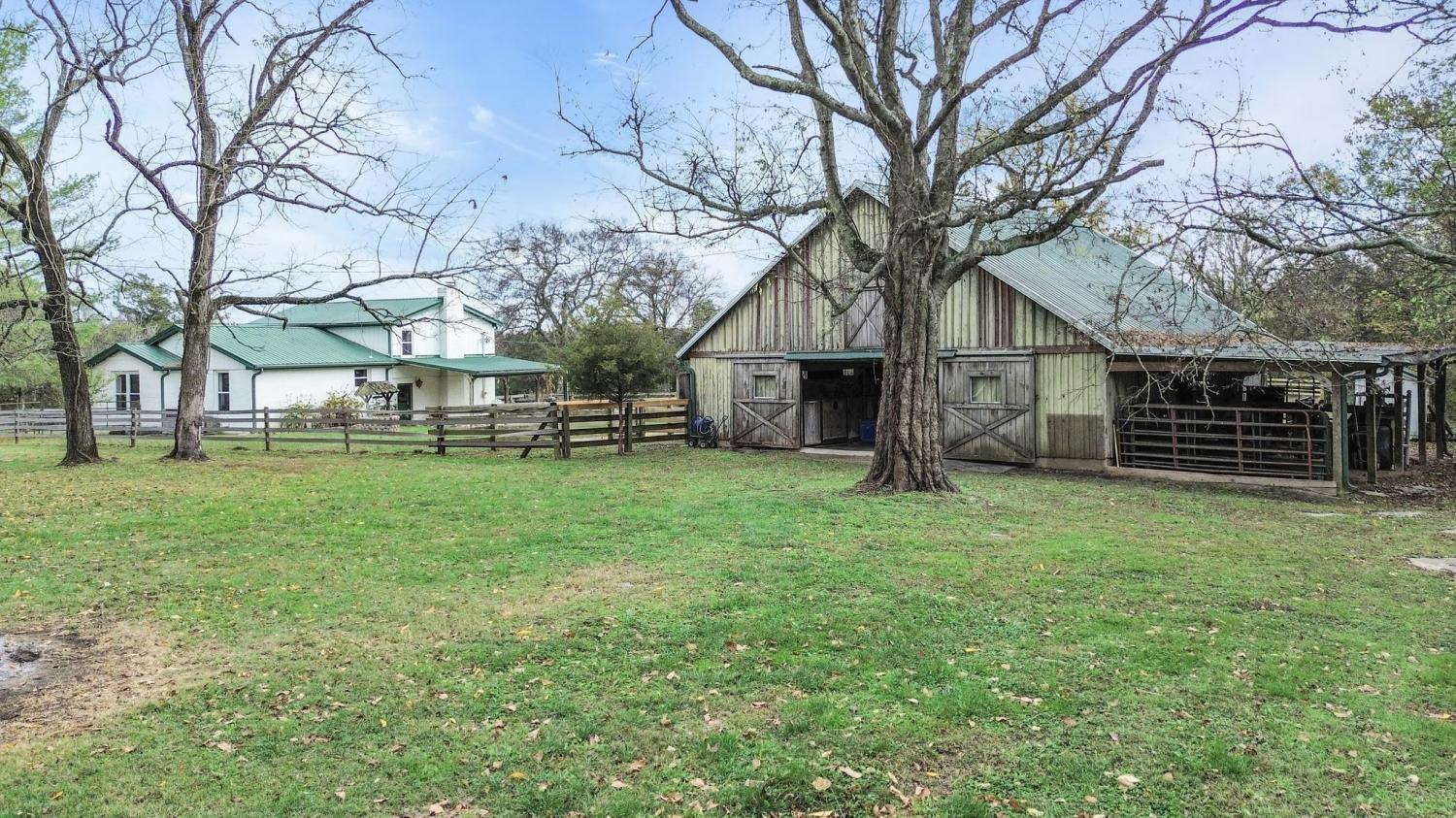 921-Hickory-Hills-Dr For Sale