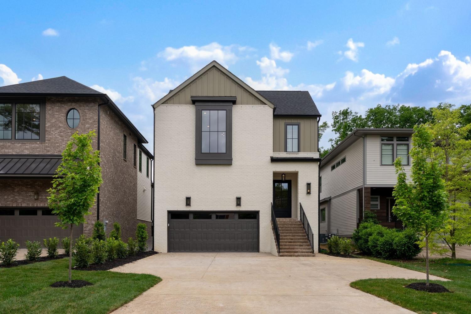 2913-Vaulx-Ln For Sale