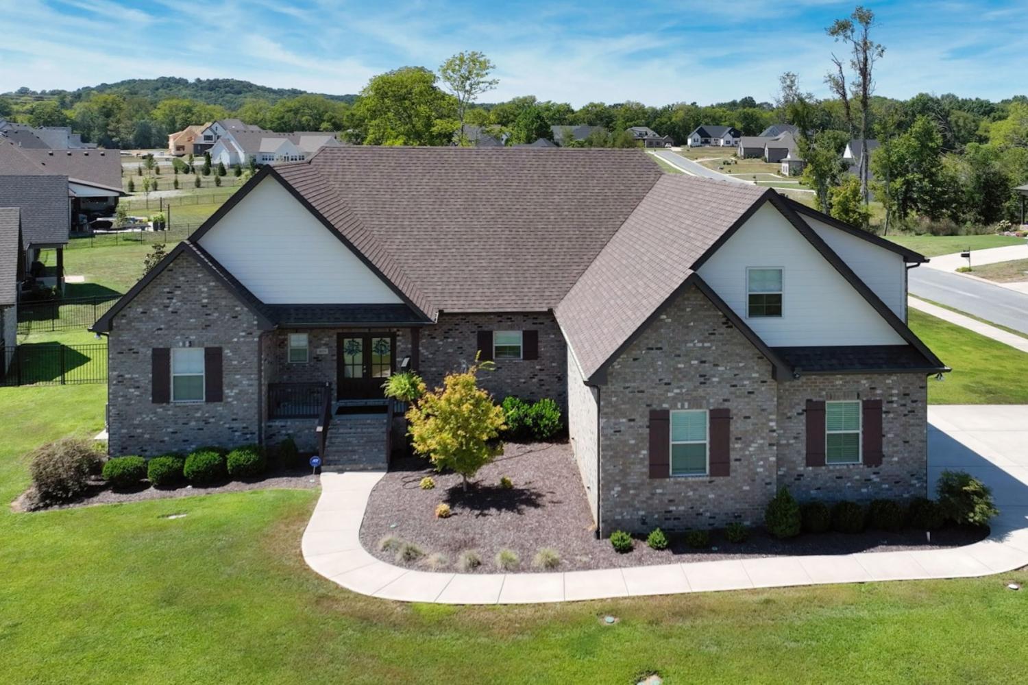 1029-Robert-Lee-Dr For Sale