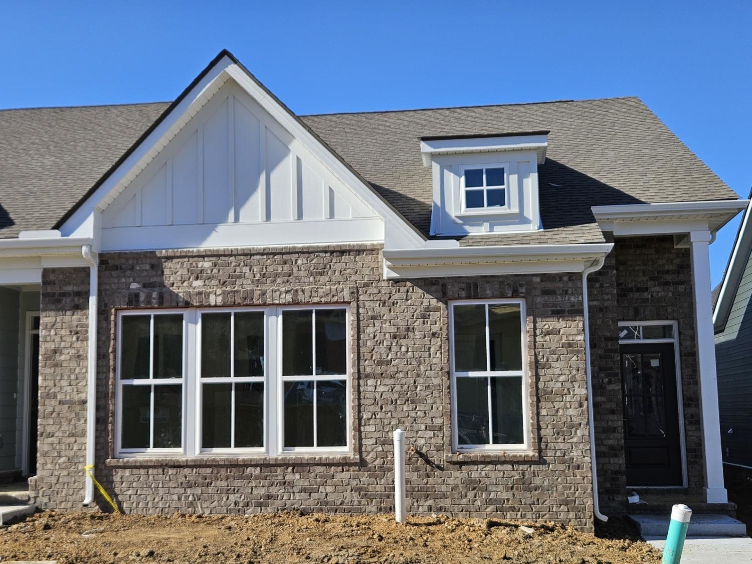 411-W-Stonehaus-XING For Sale