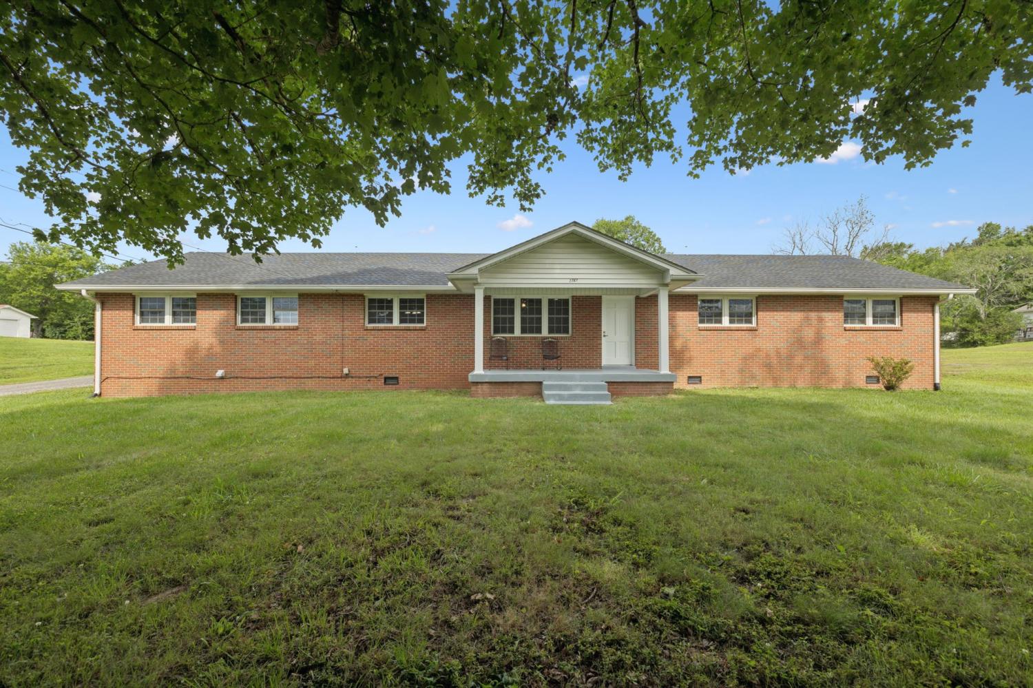 2762-Hunters-Point-Pike For Sale