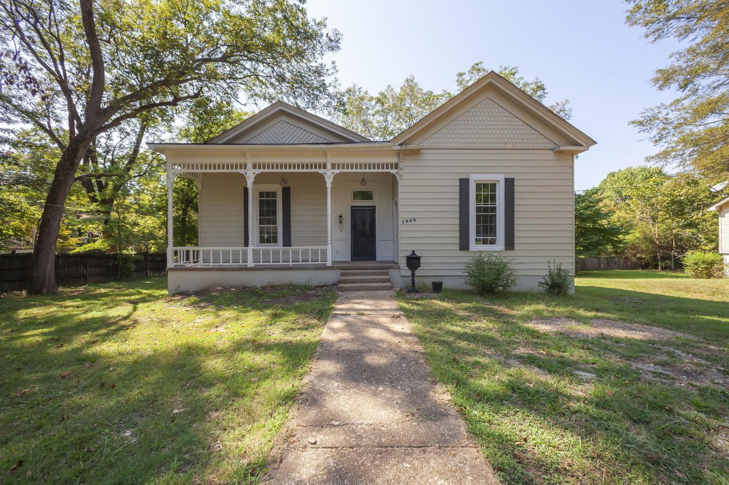 1005-Lafayette-Ave--N For Sale