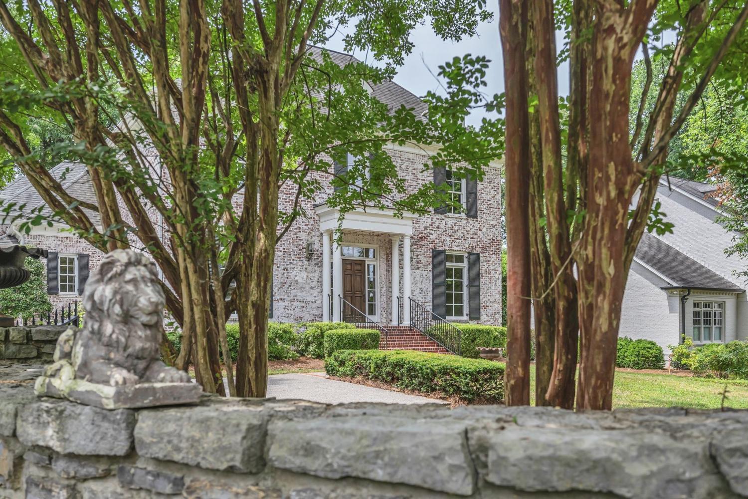 3205-Woodlawn-Dr For Sale