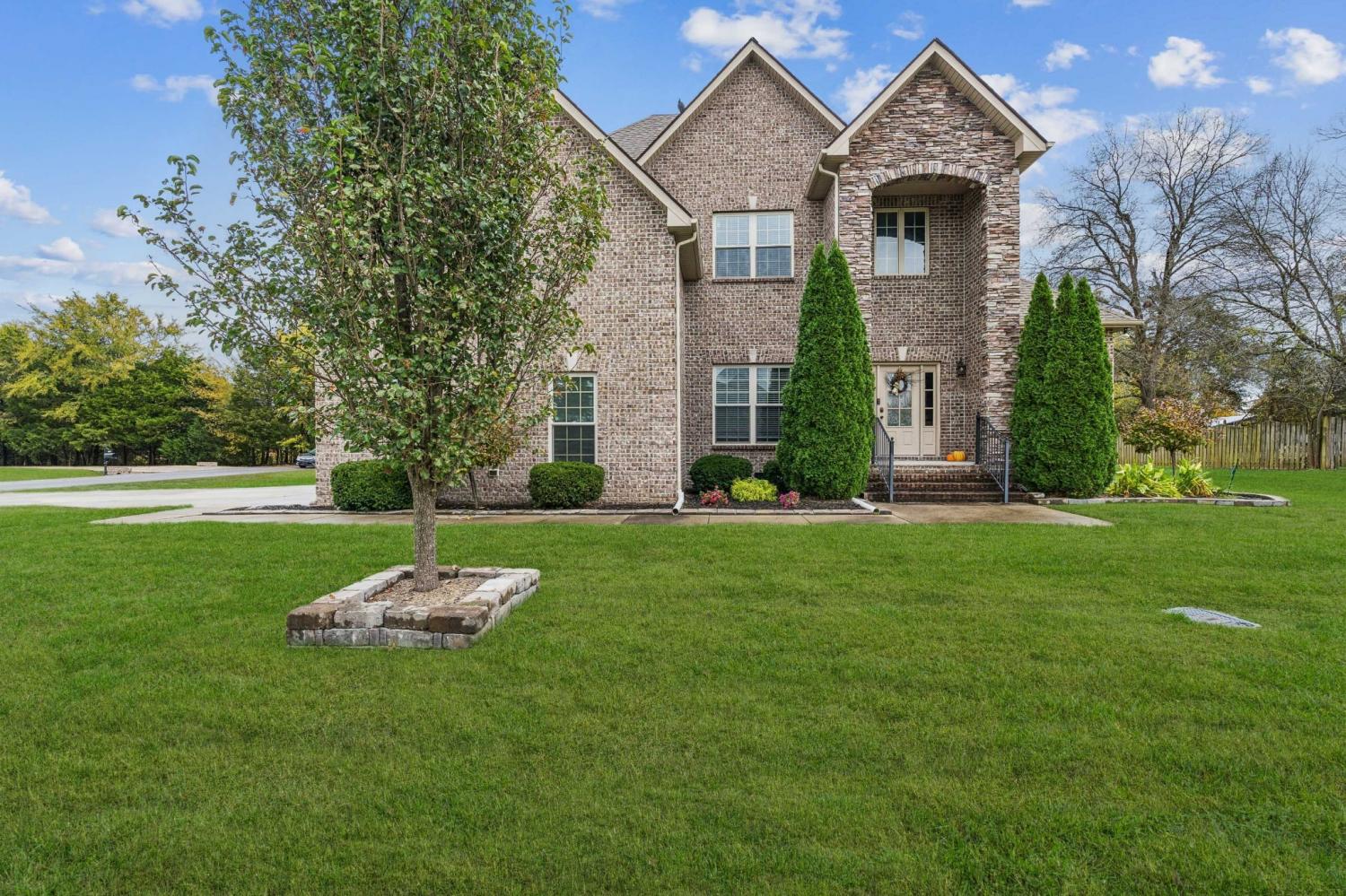 4424-Thoroughbred-Ln For Sale