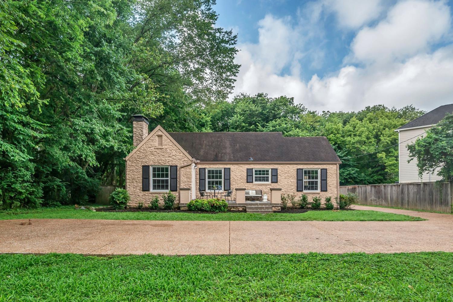 911-Woodmont-Blvd For Sale
