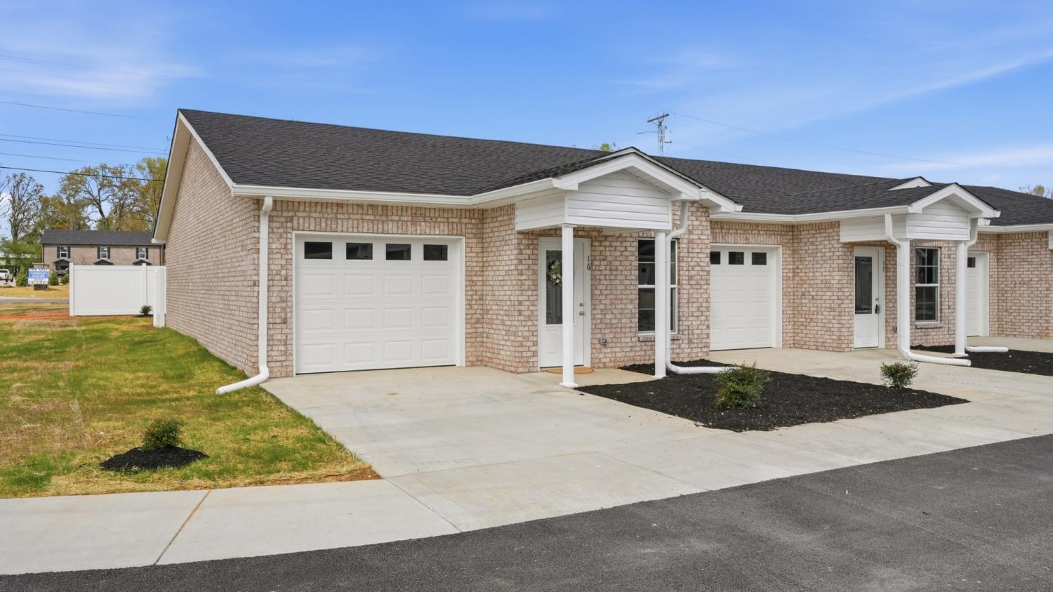 741-Kings-Ln For Sale