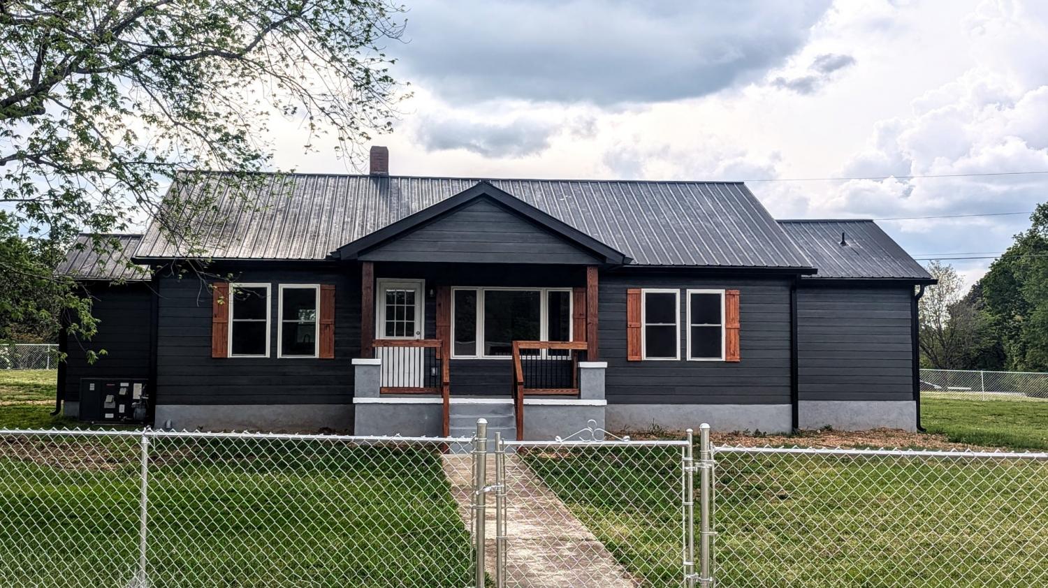 1263-Highway-100 For Sale