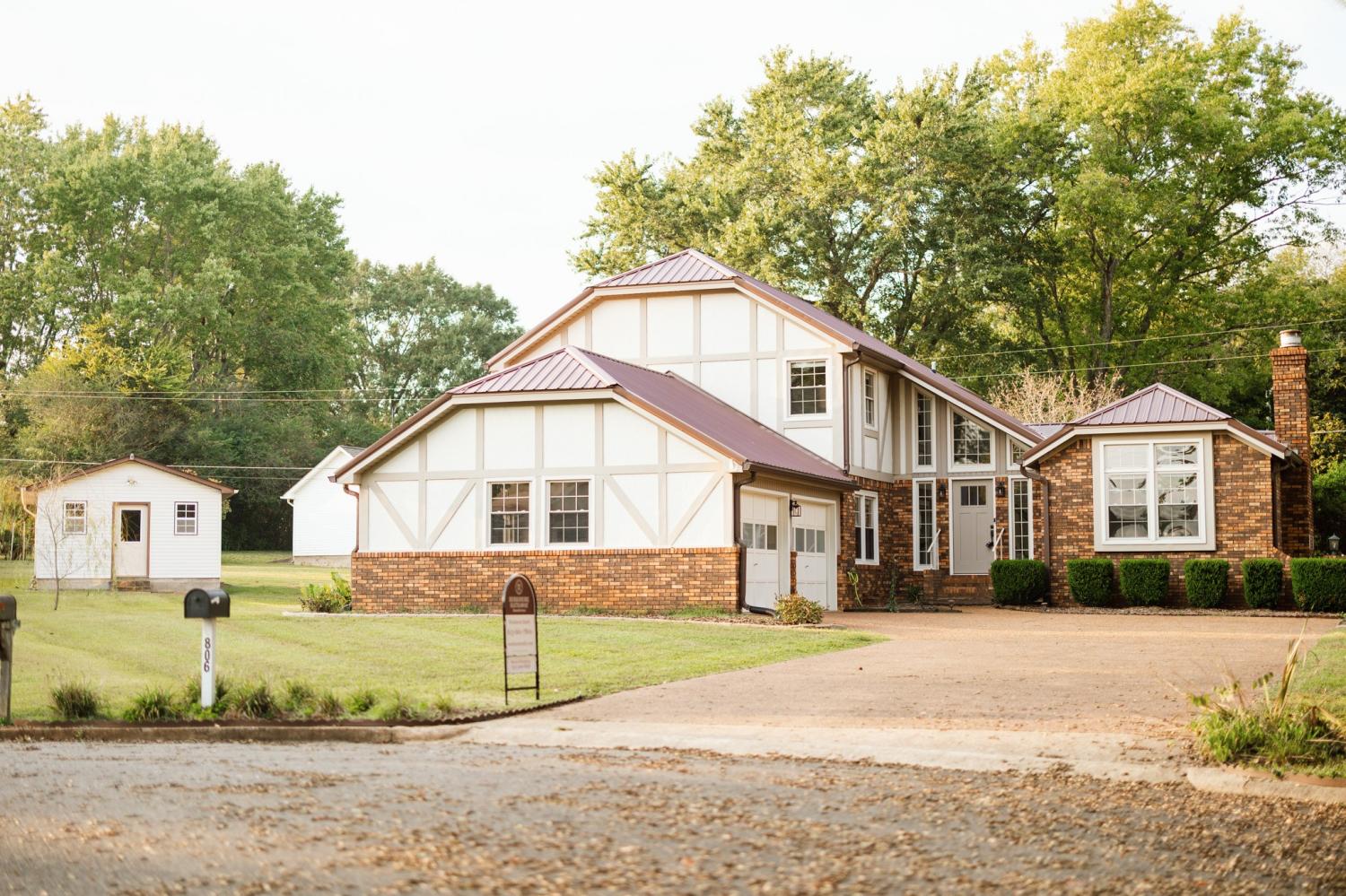 806-Sharon-Cir For Sale