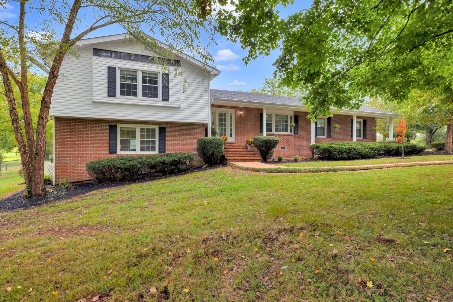 231-Riverbend-Country-Club-Rd For Sale