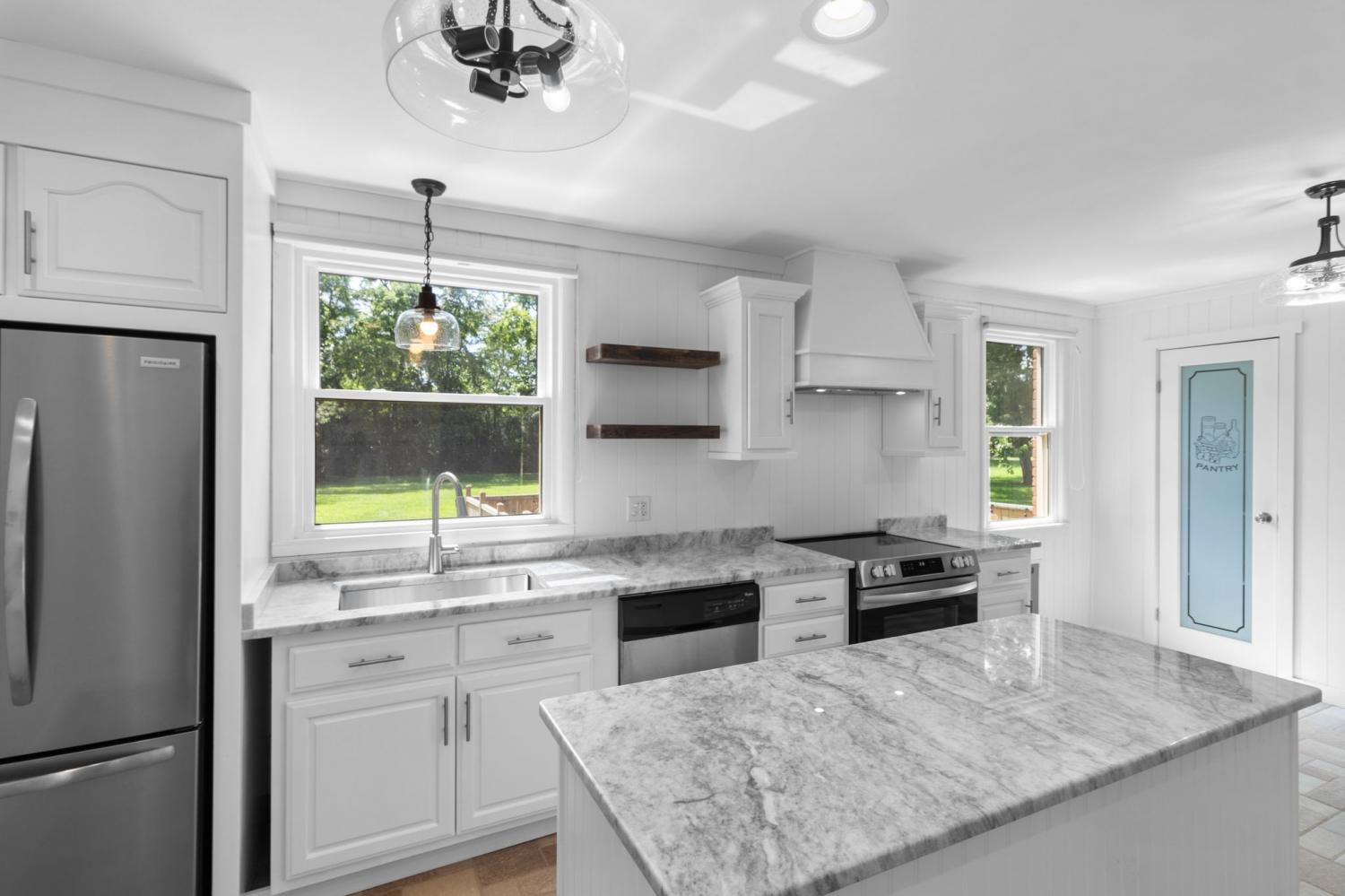 1407-Leaf-Ave For Sale