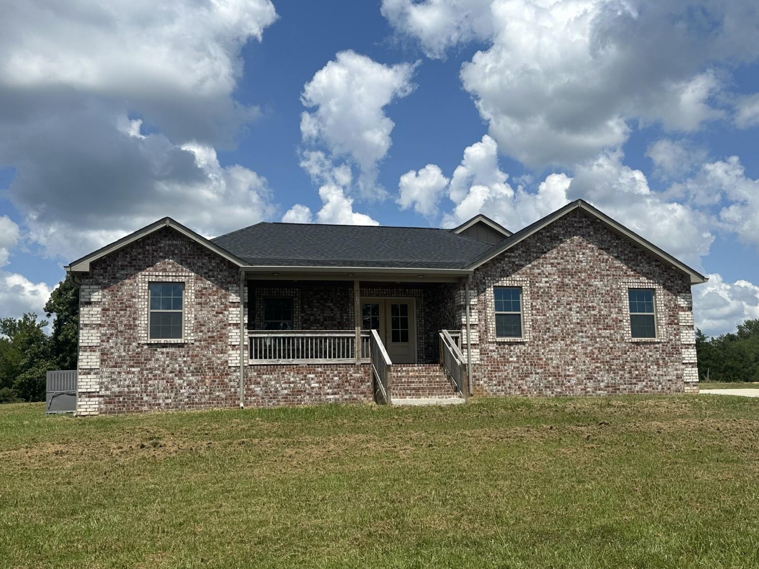 120-Freeland-Rd For Sale