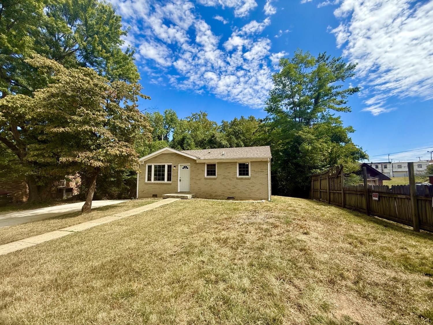 694-Shelton-Ct For Sale