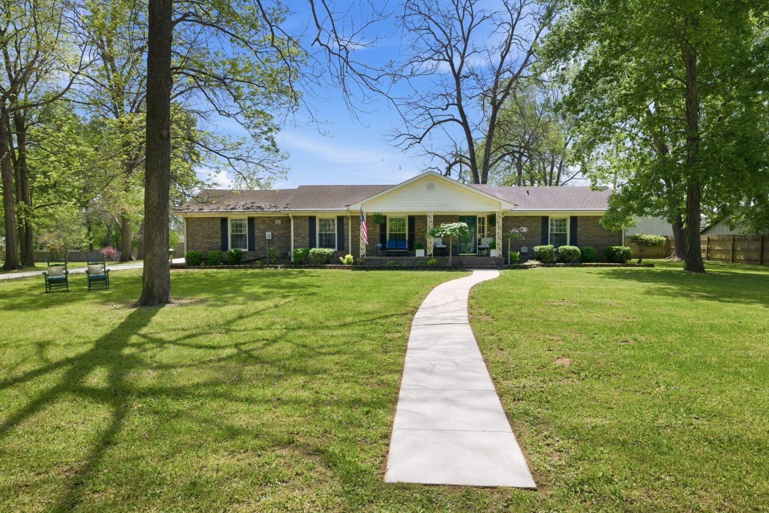 100-April-Ln For Sale