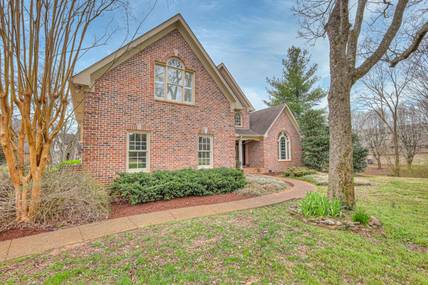 401-Glen-Lakes-Ct For Sale