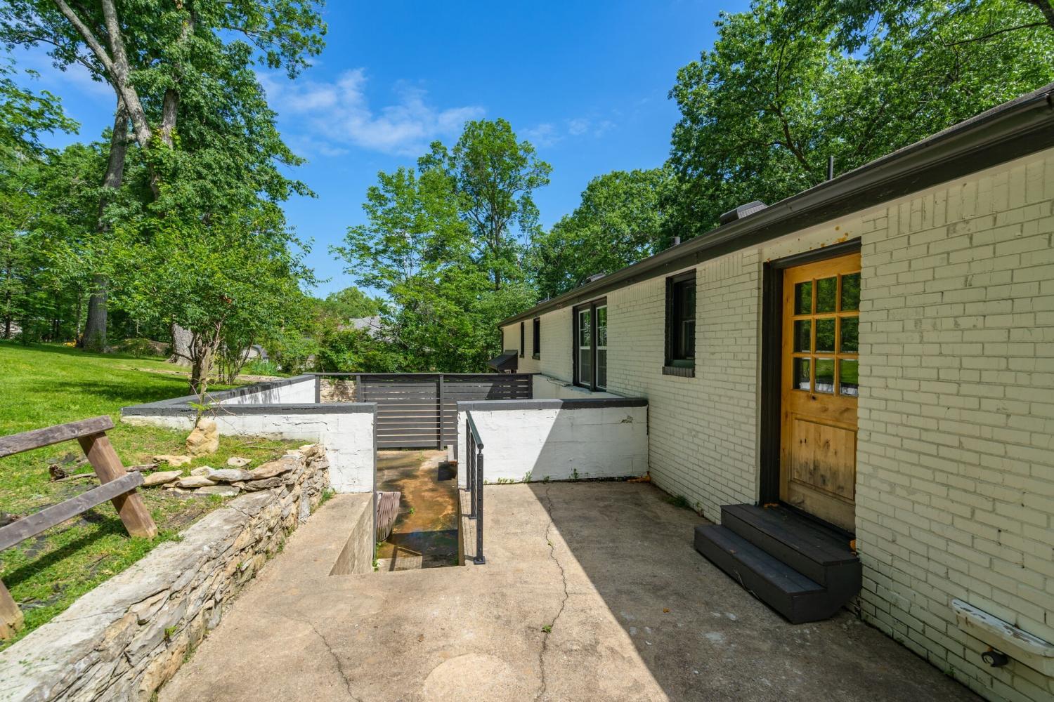 703 Clematis Dr TN 37205 For Rent - 