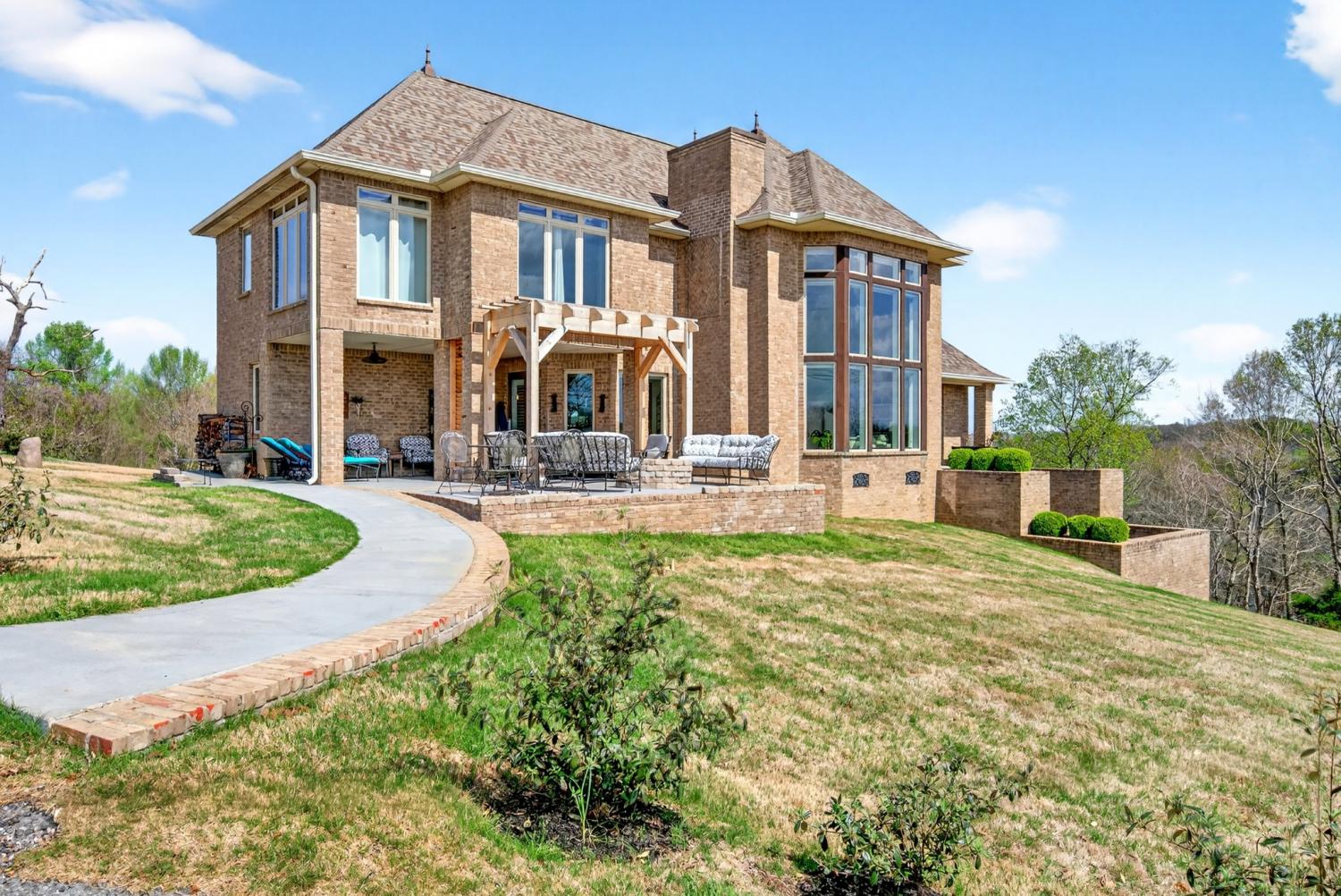 501-River-Trace-Dr For Sale