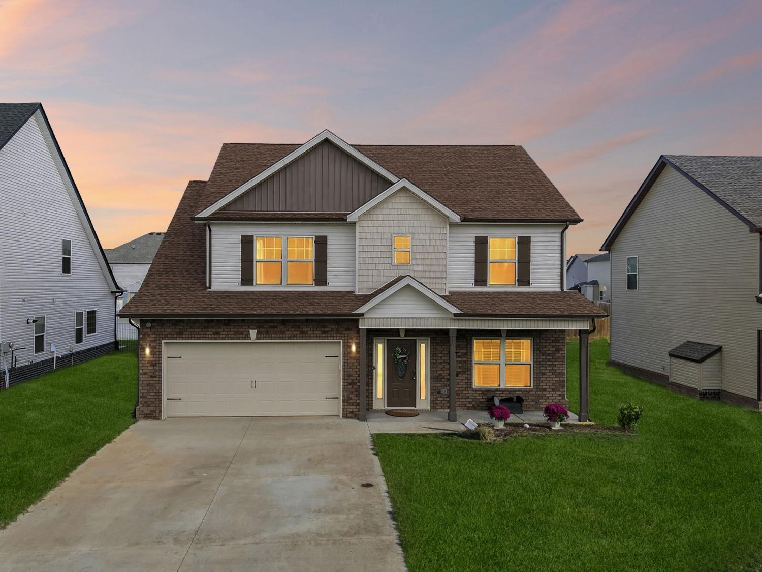 1565-Kestrel-Dr For Sale