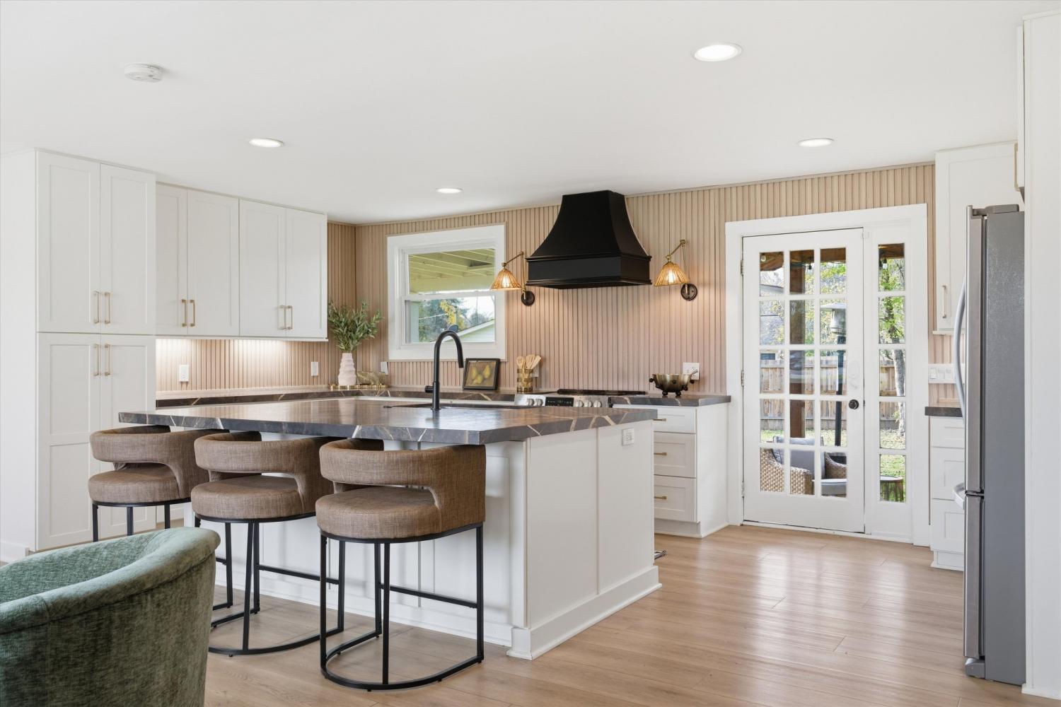 405-Meadowgreen-Dr For Sale