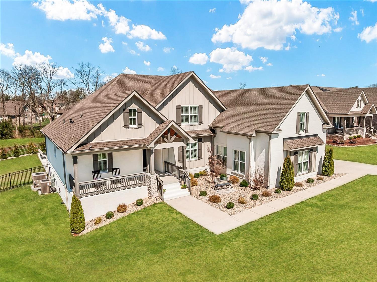 1032 Abbey Road Way TN 37174 For Sale - 