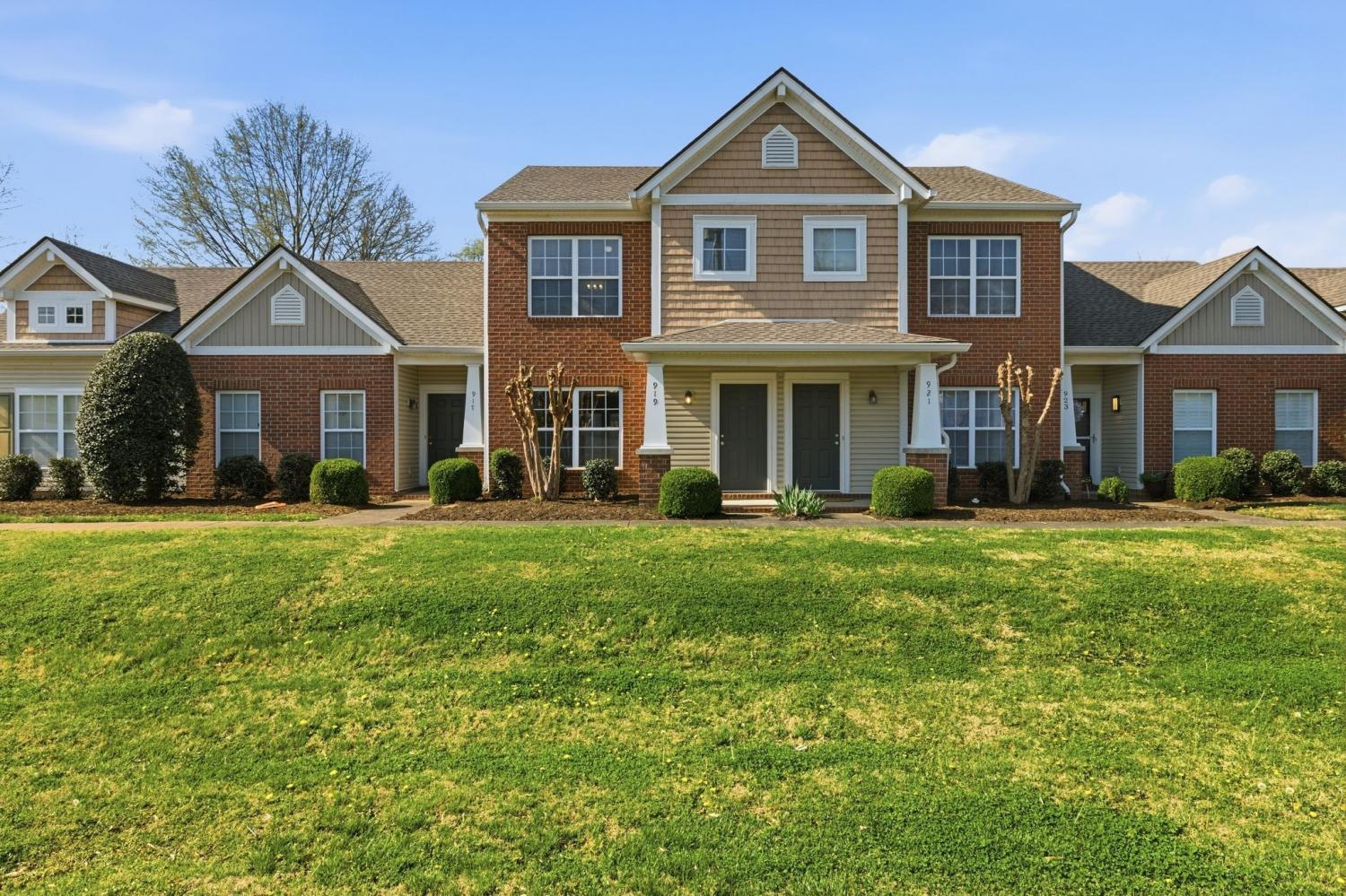 919-Seven-Oaks-Blvd For Sale