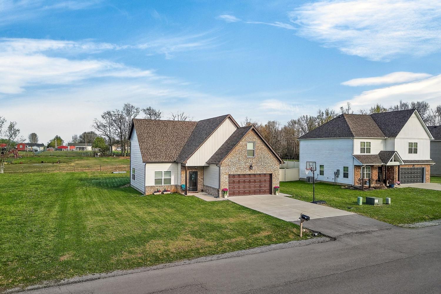 235-Villa-St For Sale