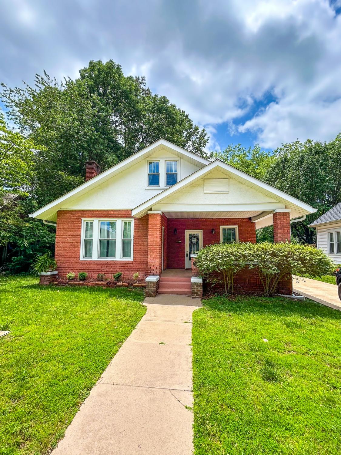 409-Jackson-St For Sale