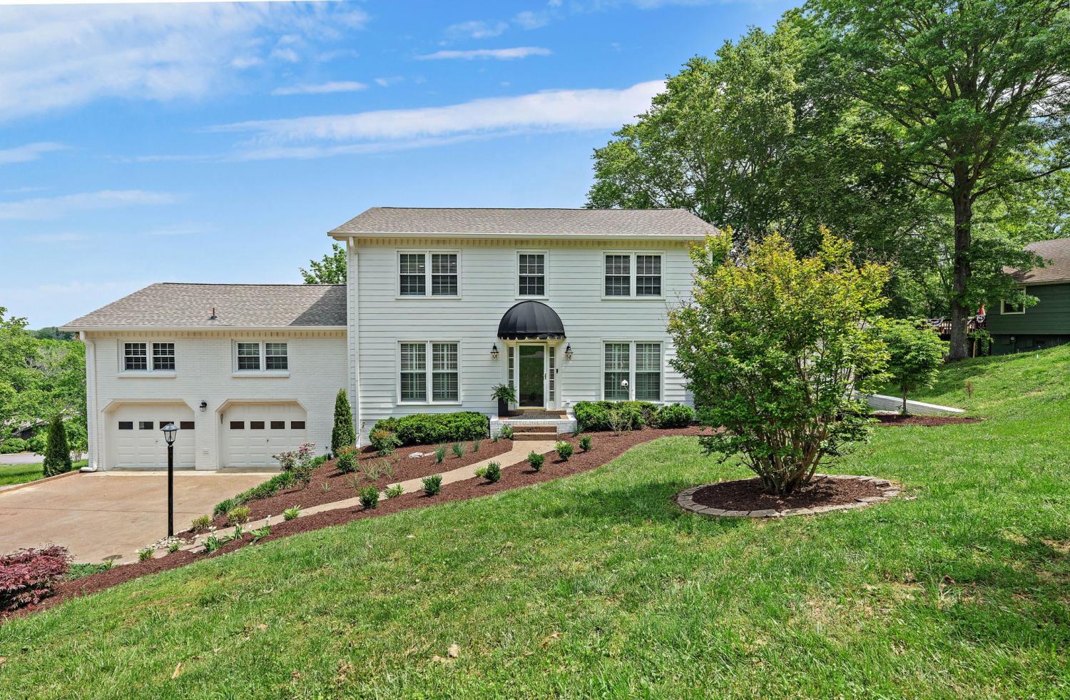 101-Oakmont-Dr For Sale