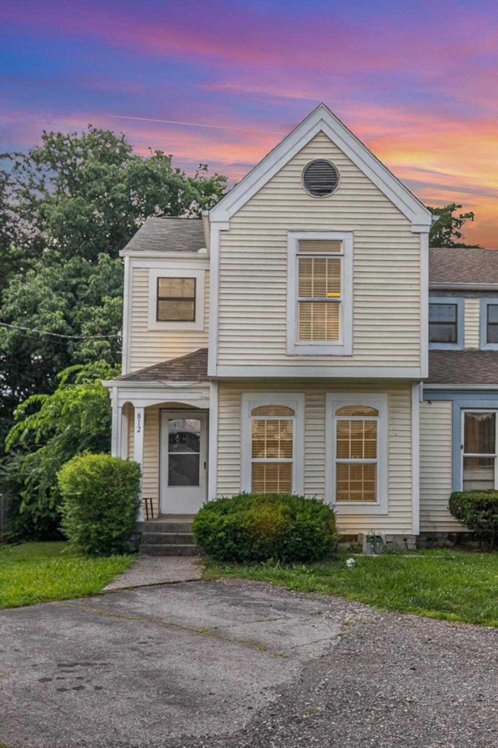 812-Lake-Terrace-Dr For Sale