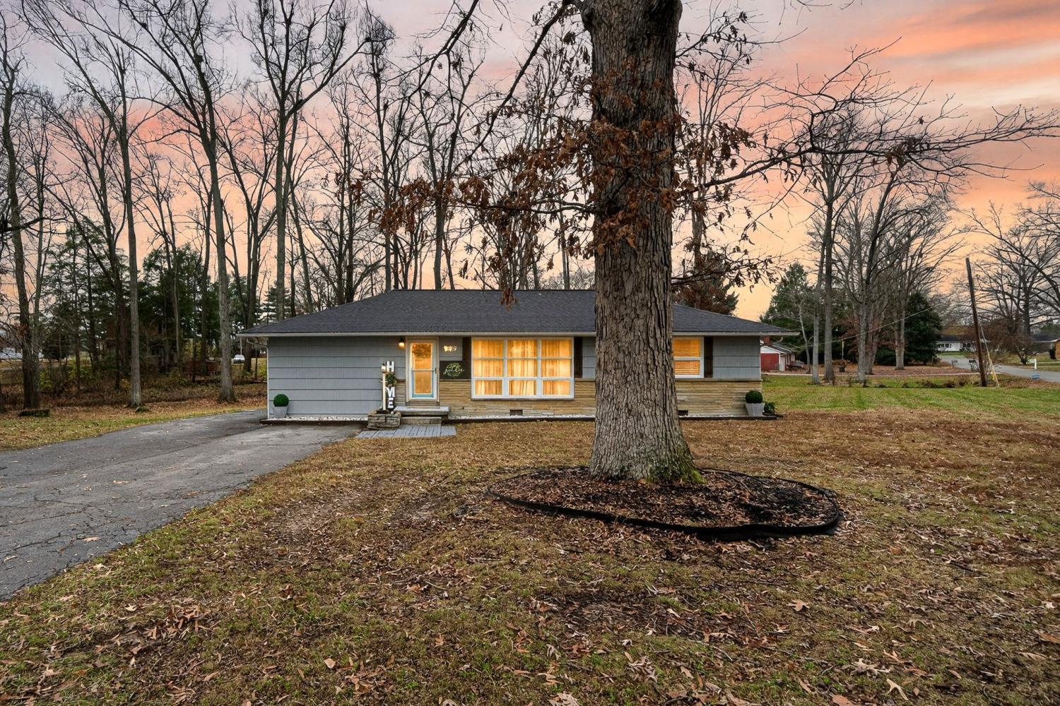 929-Sunset-Dr For Sale