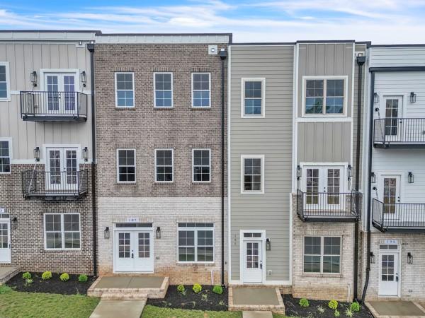 187-Charleston-Ave For Sale