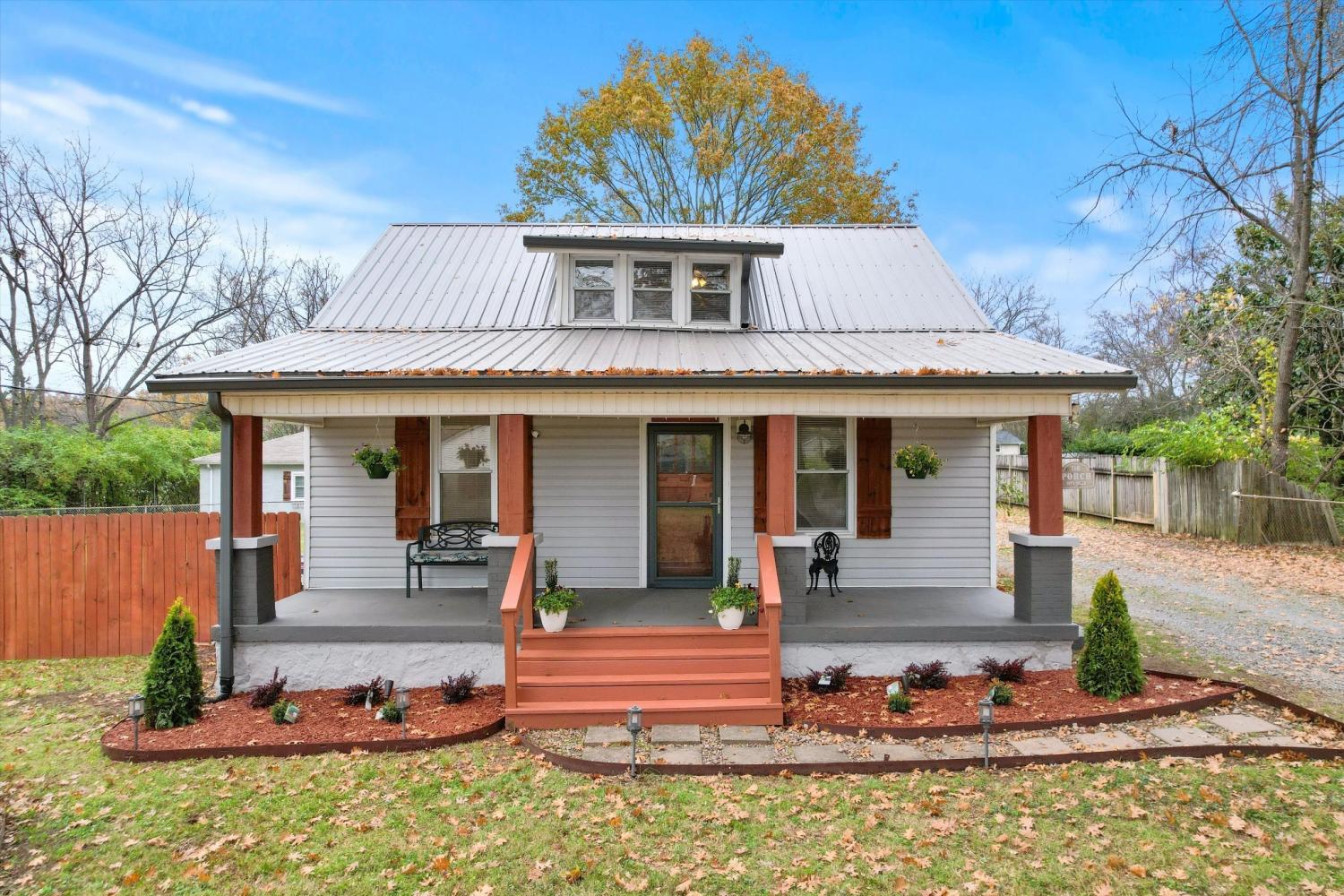 511-Maplewood-Ln For Sale