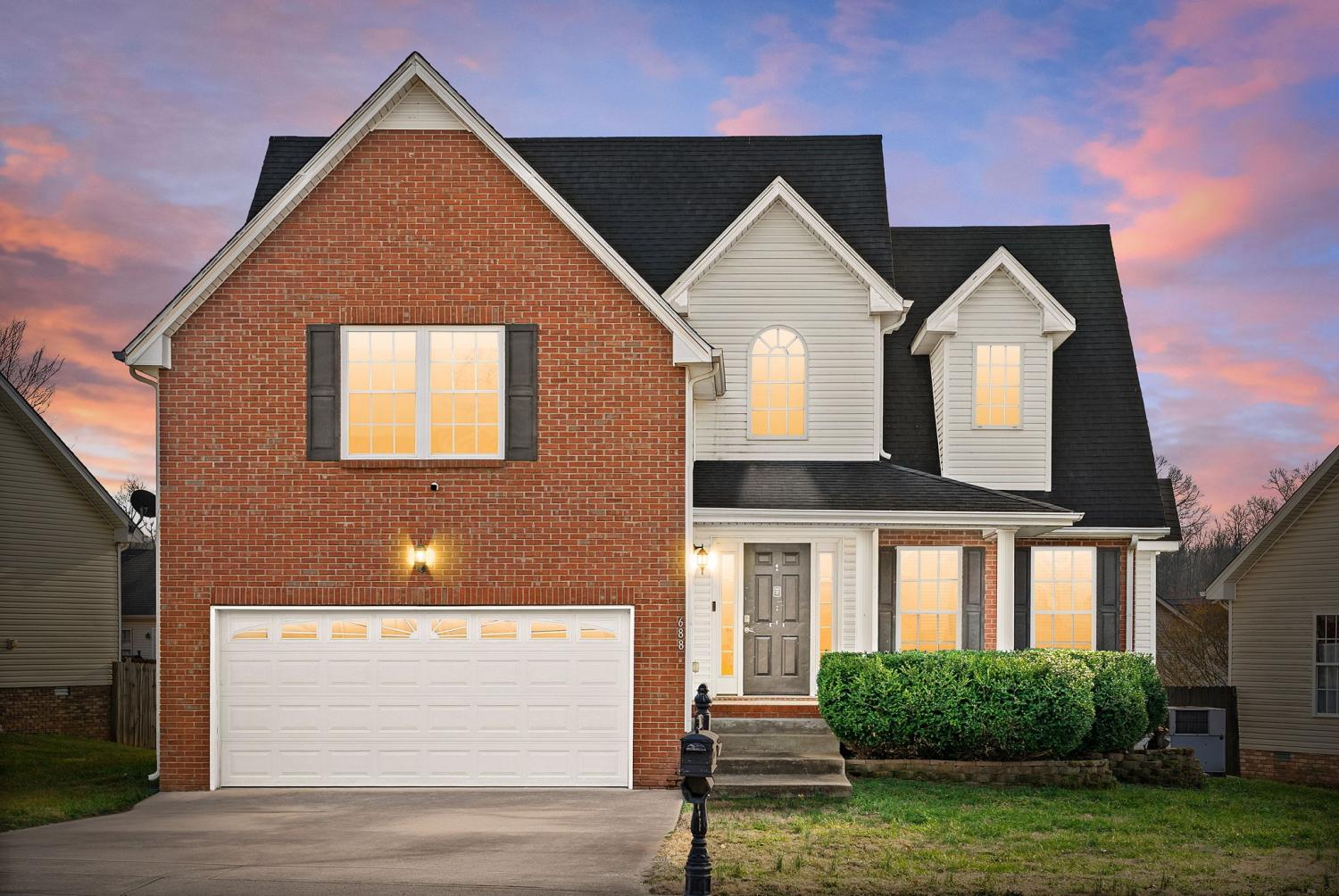 688-Foxfield-Dr For Sale