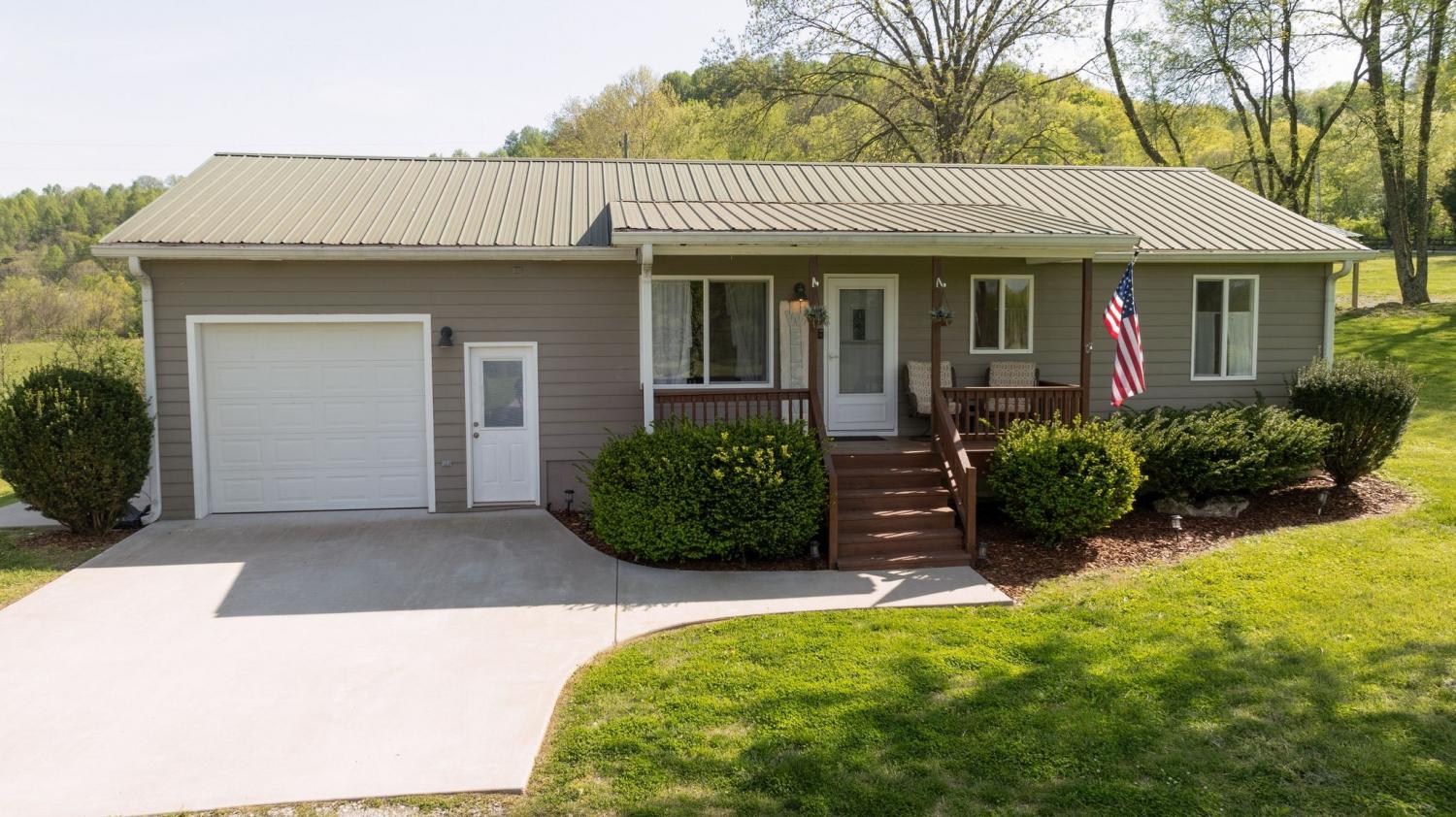 1907-Evergreen-Rd For Sale