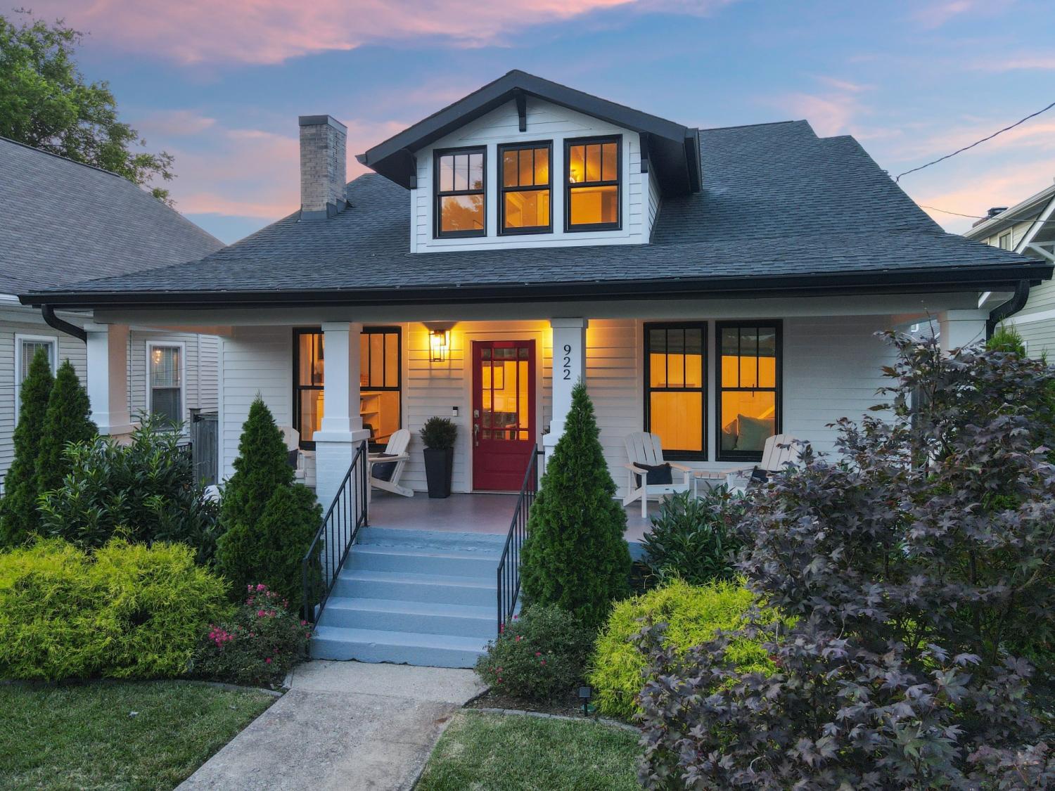922-Lawrence-Ave For Sale