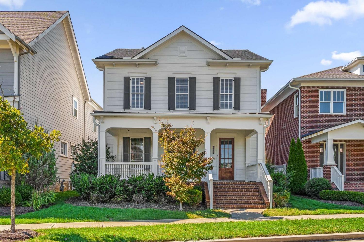 917-Dauphine-St For Sale