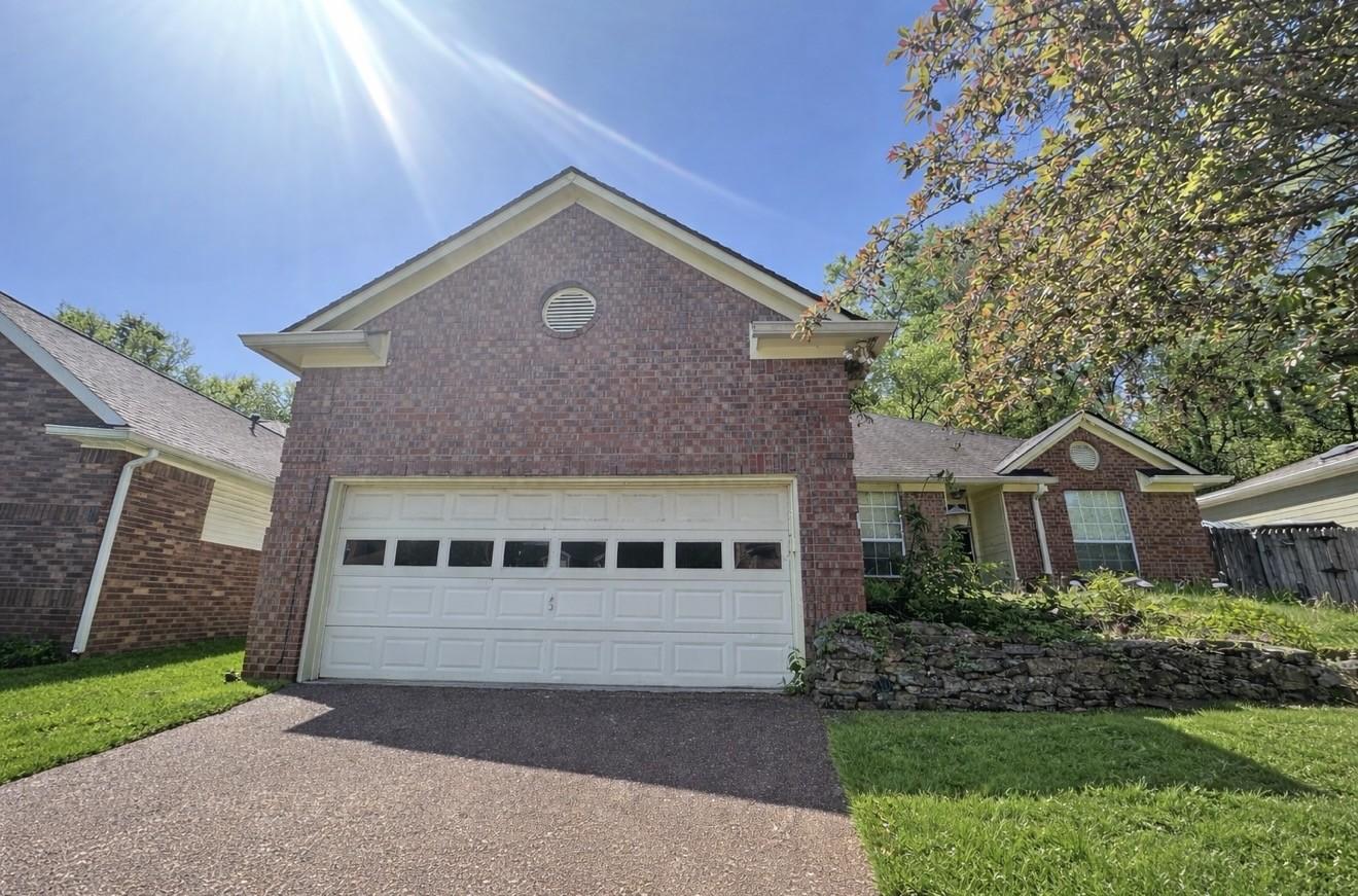 5013-W-Oak-Highland-Dr For Sale