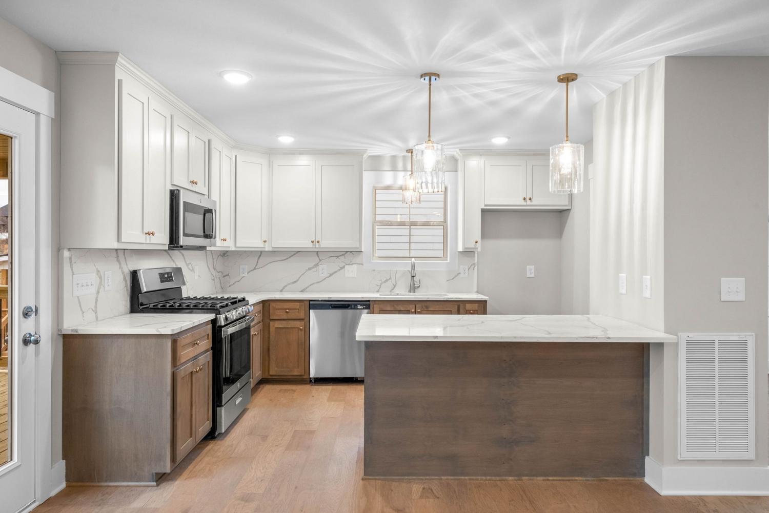 1592-Collins-View-Way For Sale